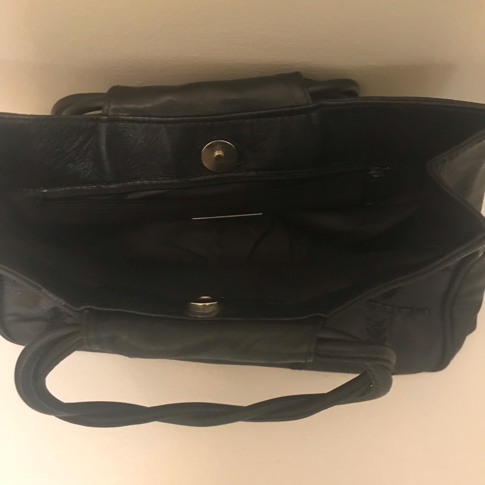 Suarez Purse - Picture 3 of 7